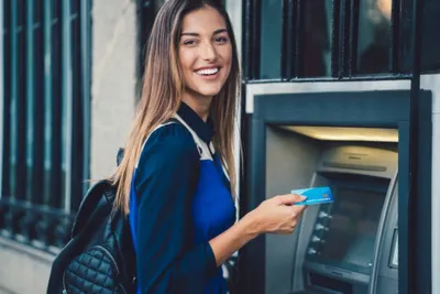 महिलाओं को जानना चाहिए बैंकिंग के ये स्‍मार्ट ऑप्‍शंस  smart banking option