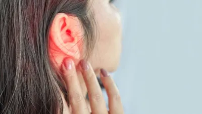 कान में दर्द को नजरअंदाज करना पड़ सकता है भारी  ear infection reasons