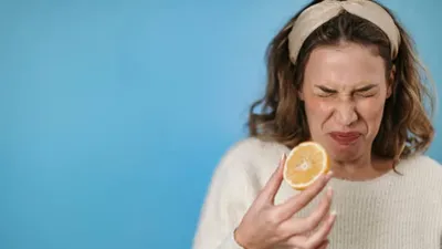 सावधान  इन लोगों के लिए  खतरनाक  हो सकता है नींबू का  खट्टापन   lemon side effects
