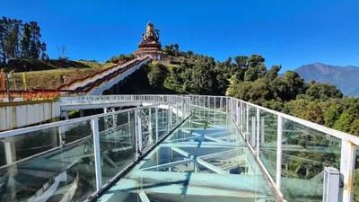 चीन  अमेरिका ही नहीं भारत में भी है कांच का बना ब्रिज  skywalk in india