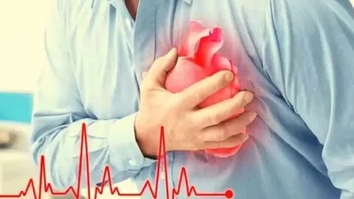 शरीर में दिखें ये 7 लक्षण तो कार्डियोलॉजिस्ट से जरूर कराएं जांच  heart disease symptoms