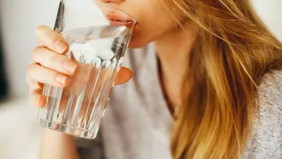 वाटर फास्टिंग जो शरीर के लिए है फायदेमंद  benefits of water fasting