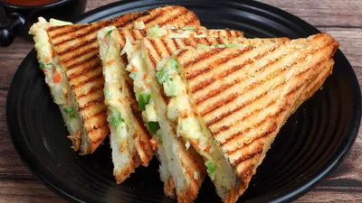 परफेक्ट आलू मसाला सैंडविच बनाना चाहते हैं  तो ये रेसिपी करें फॉलो  aaloo masala sandwich