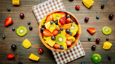 फल खाते समय नहीं करनी चाहिए ये 6 गलतियां  fruit eating mistake