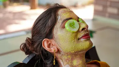 खीरे से कीजिए ब्यूटी ट्रीटमेंट  5 तरीके निखारेंगे पूरे चेहरे की रंगत  cucumber for skin