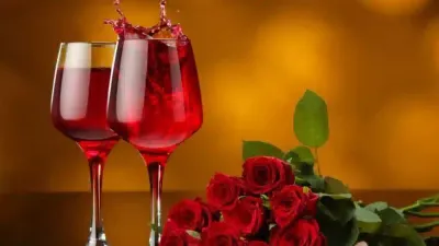 फ्रेश गुलाब की पंखुड़ियों से बनाएं रिफ्रेशिंग ड्रिंक मिनटों में ऐसे करें तैयार  rose sharbat