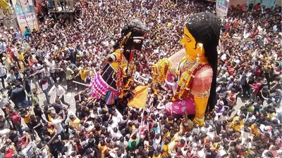 ‘काली पीली’ के लिए सड़कों पर उमड़ा नागपुर  140  साल पुरानी है ये परंपरा  kali pili marbat nagpur