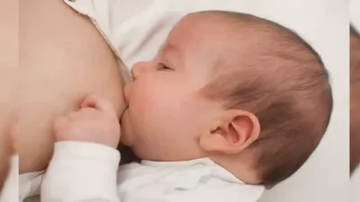 स्तनपान कराने वाली मांओं को किस तरह का आहार लेना चाहिए  breastfeeding  diet