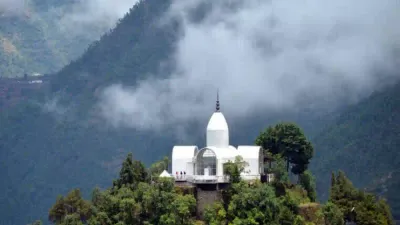 क्या ऊंचाई देवी मंदिरों को बनाती है खास  आखिर क्यों होते हैं पहाड़ों पर माता के मंदिर  devi mandir story