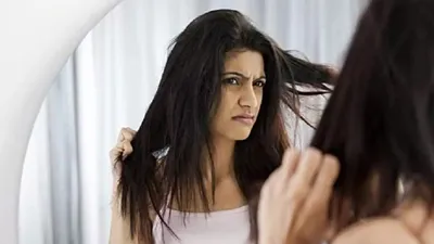 गीले बालों से जुड़ी ये 8 गलतियां कर देंगी आपके बाल कमजोर  wet hair mistakes