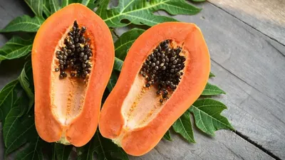 पपीते के बीज से बनाएं फेसपैक  स्किन पर आएगी चमक  papaya seeds face pack