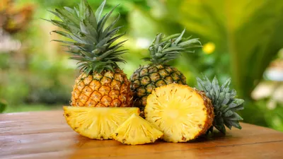घर पर इन टिप्स की मदद से छीलेें अनानास  peel pineapple easily