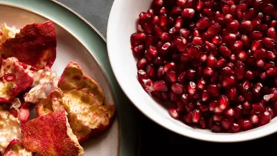अनार का रस ही नहीं छिलका भी है गुणों का खजाना  ऐसे करें उपयोग  benefits of pomegranate peels