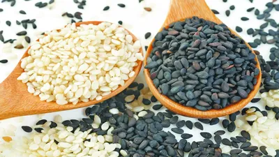 तिल खाने से सेहत को मिलते हैं कई फायदे  sesame seeds benefits