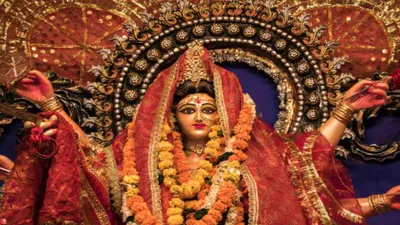 चैत्र नवरात्रि के तीसरे दिन मां चंद्रघंटा के इन मंत्रों के जाप से घर आएगी सुख समृद्धि  जानें पूजा विधि  chandraghanta mata