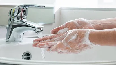 जेंटल क्लींजर भी हार्श साबुनों की तरह नष्ट कर सकते हैं वायरस को  जानिए क्या कहती है स्टडी  gentle cleaner and harsh soap