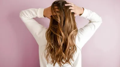 लंबे बालों की केयर के लिए फॉलो करें ये बेहद आसान हेयर केयर रूटीन  hair care routine