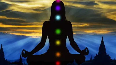 शरीर में ऊर्जा का केंद्र हैं ये 7 चक्र  जानें इनके काम और नाम  seven yoga chakras