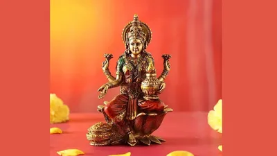 घर की रसोई में मां लक्ष्मी की मूर्ति रखने का है खास महत्व  जानें इसके लाभ  maa lakshmi idol