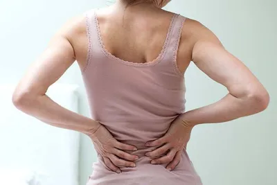 causes of back pain  कहीं आपकी कमर में दर्द तो नहीं रहता  जानें कारण और उपचार